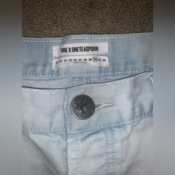 One Teaspoon Denim shorts - Picture 2 of 5